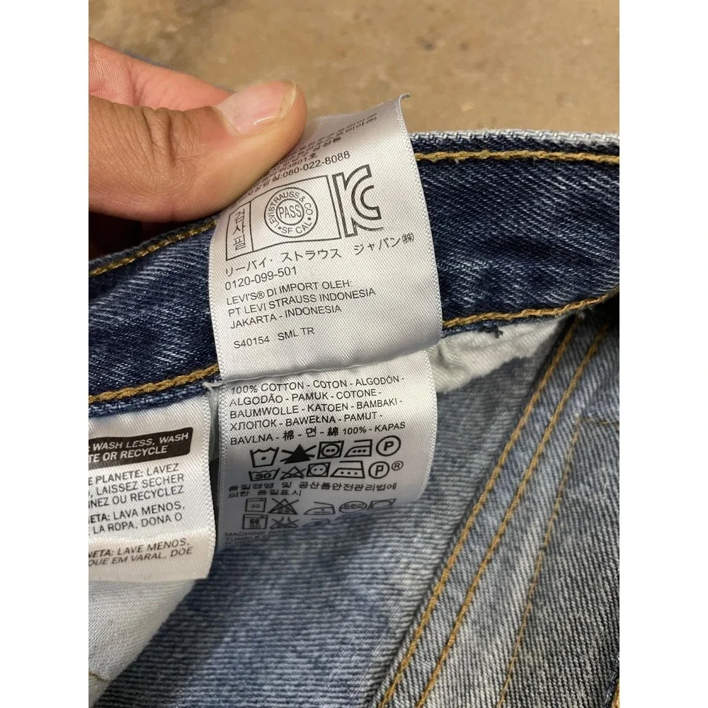 Levis 501 Jeans Mens 33x32 Medium‎ Wash Blue Straight Leg Button Fly Distressed